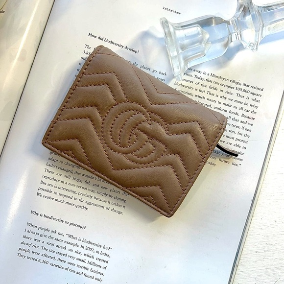 Gu cci GG Marmont Flap Card Case Leather Wallet - Picture 2 of 4